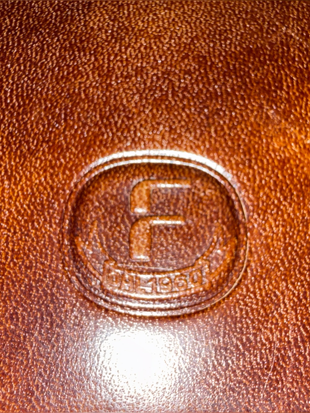Fantoni Italian Woman’s Brown Leather Clutch Wallet with Gold Hardware - Picture 3 of 7